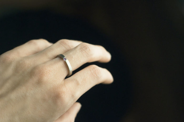srebrny pierścionek z aleksandrytem